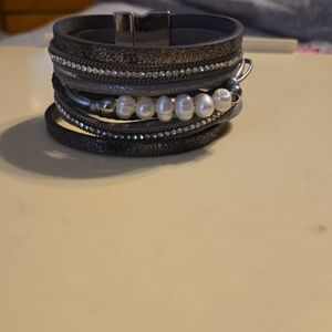 Elegant Black and Silver Bracelet